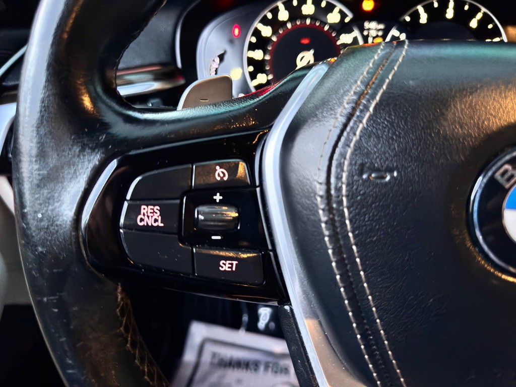 2017 BMW 5 Series Image 35