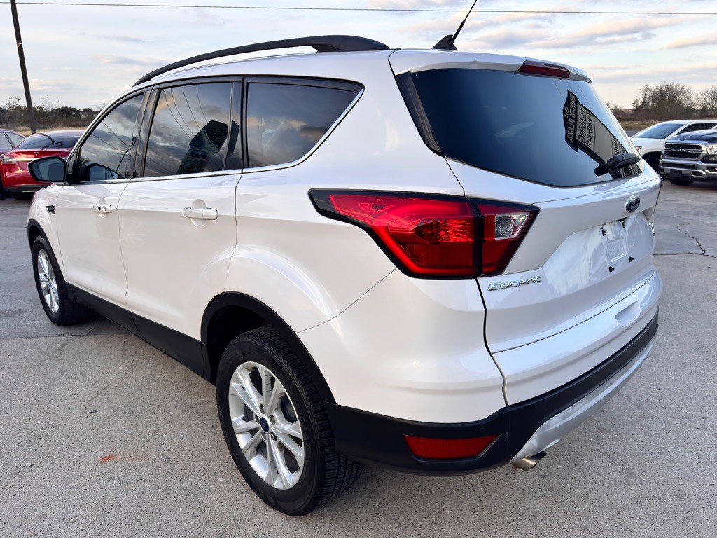 2019 Ford Escape Image 9