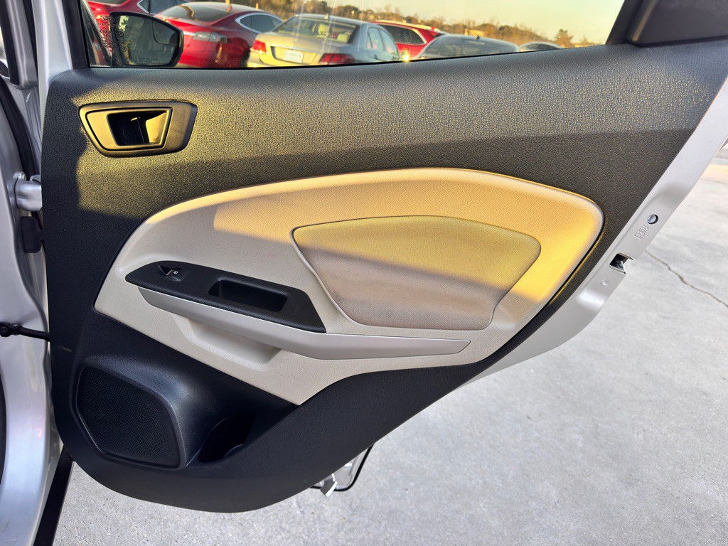 2021 Ford Econoline Image 18