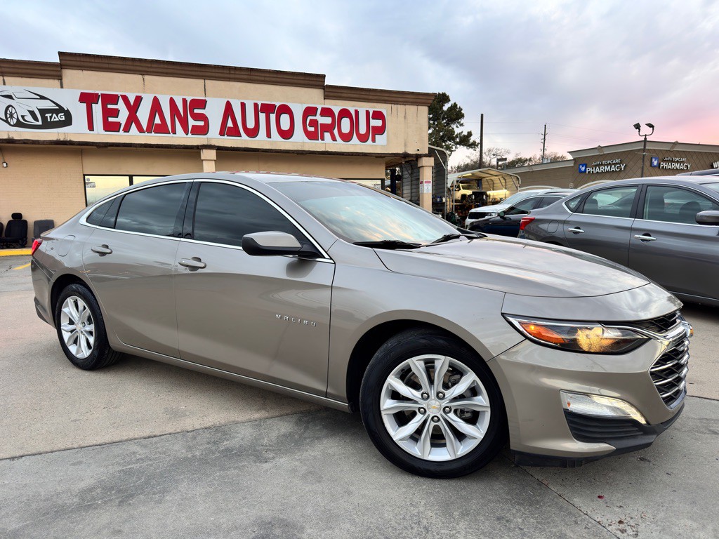 2022 Chevrolet Malibu Image 2