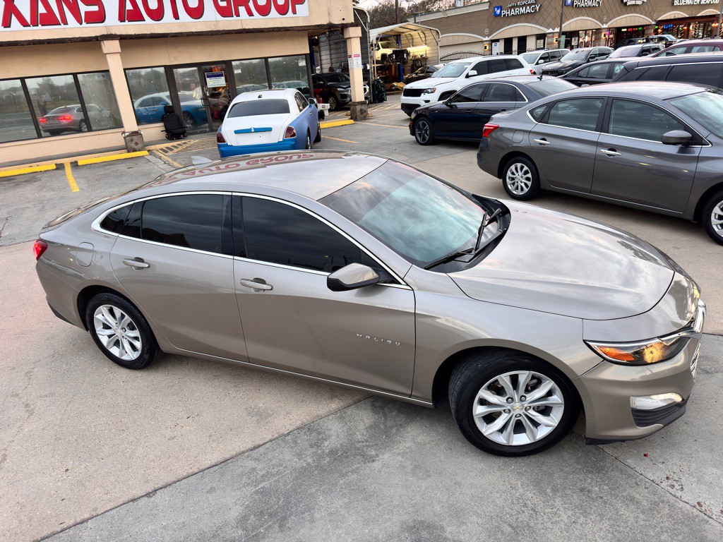 2022 Chevrolet Malibu Image 3