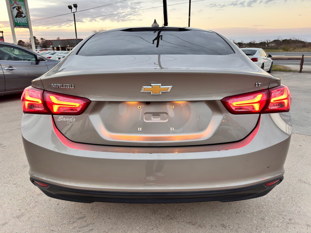 2022 Chevrolet Malibu Image 10