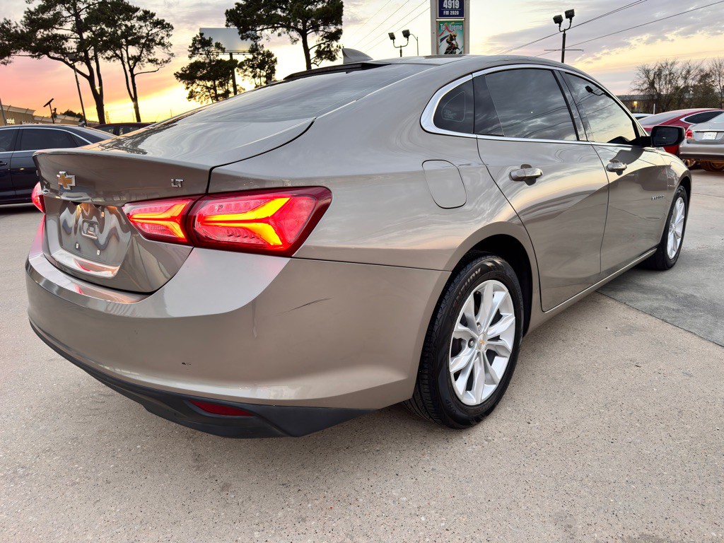 2022 Chevrolet Malibu Image 11