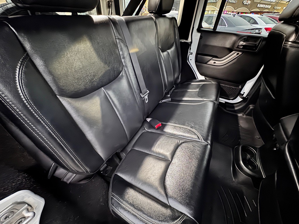 2018 Jeep Wrangler Image 17