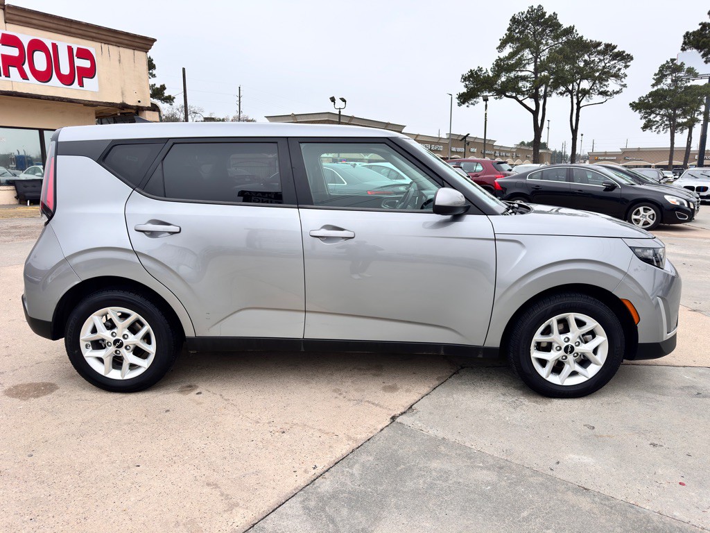 2023 Kia Soul Image 12