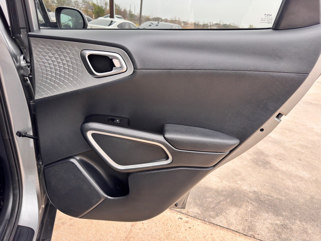 2023 Kia Soul Image 18