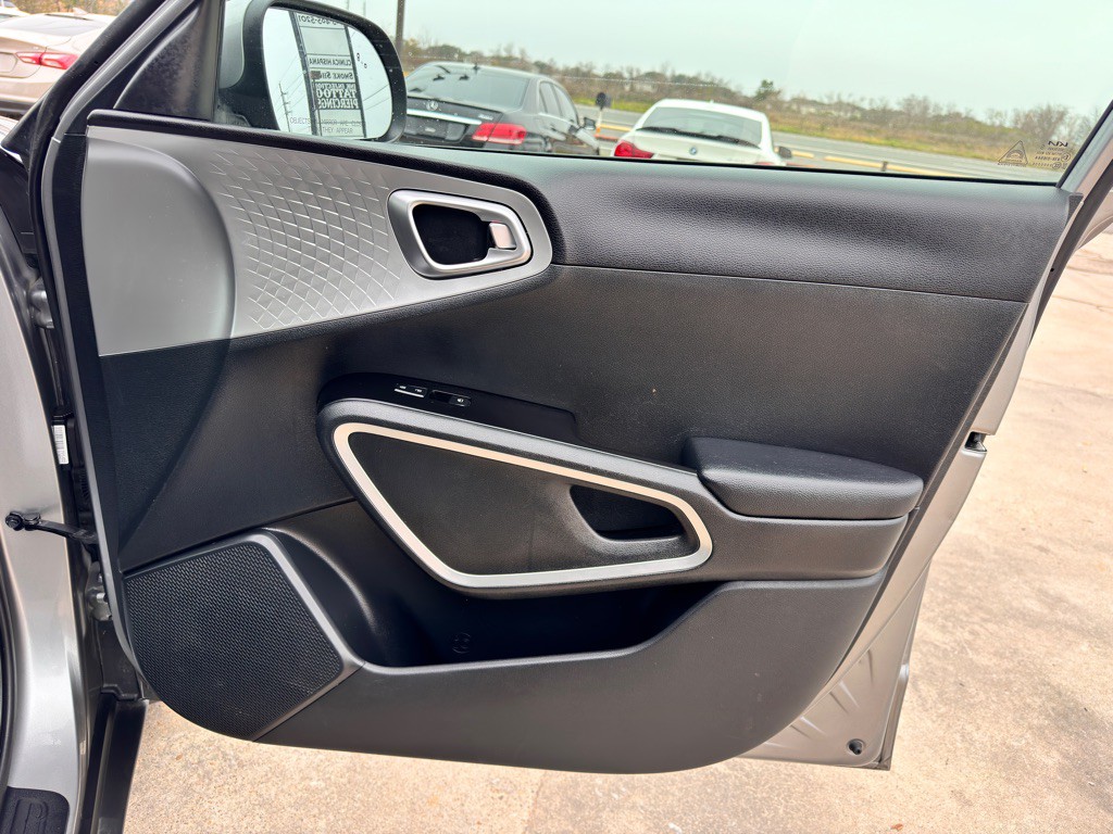2023 Kia Soul Image 21