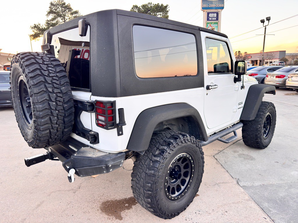 2017 Jeep Wrangler Image 11