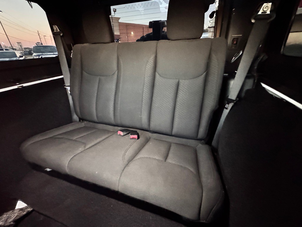 2017 Jeep Wrangler Image 14