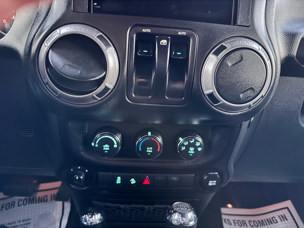 2017 Jeep Wrangler Image 23