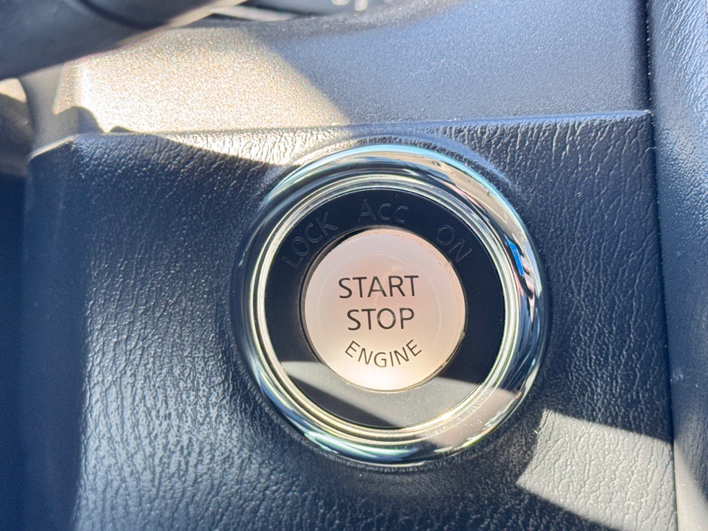 2019 Nissan Armada Image 32