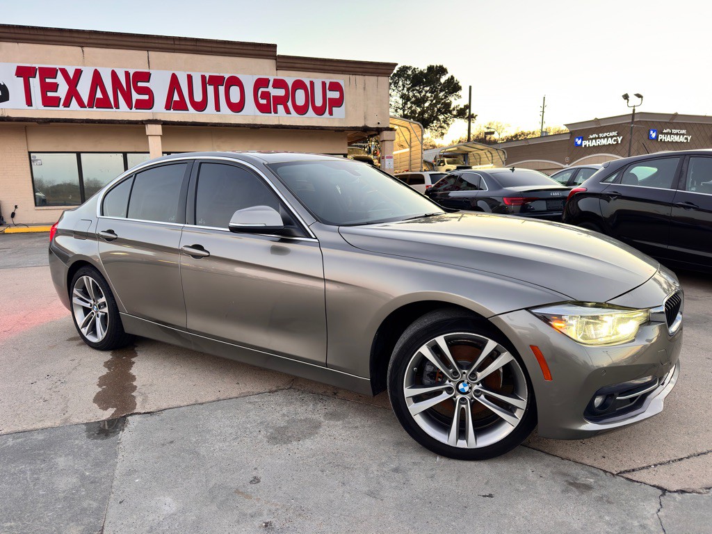 2018 BMW 3 Series Image 2