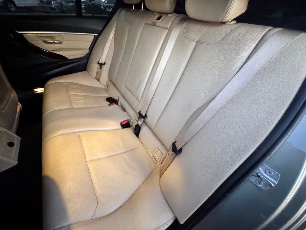 2018 BMW 3 Series Image 14