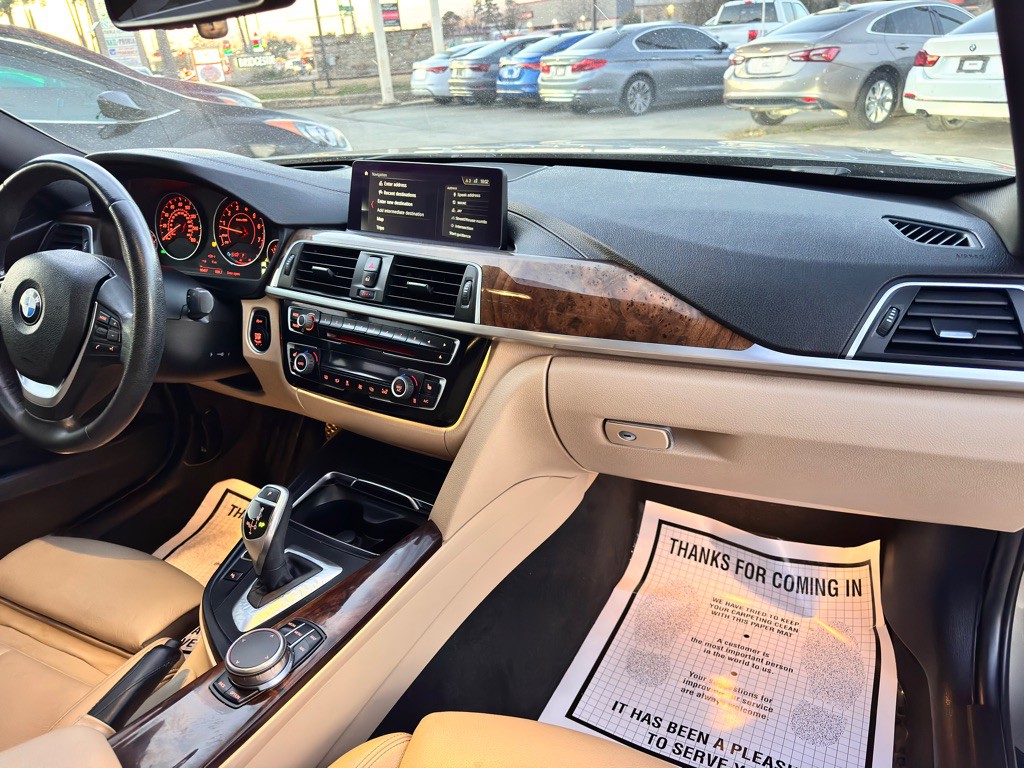 2018 BMW 3 Series Image 20