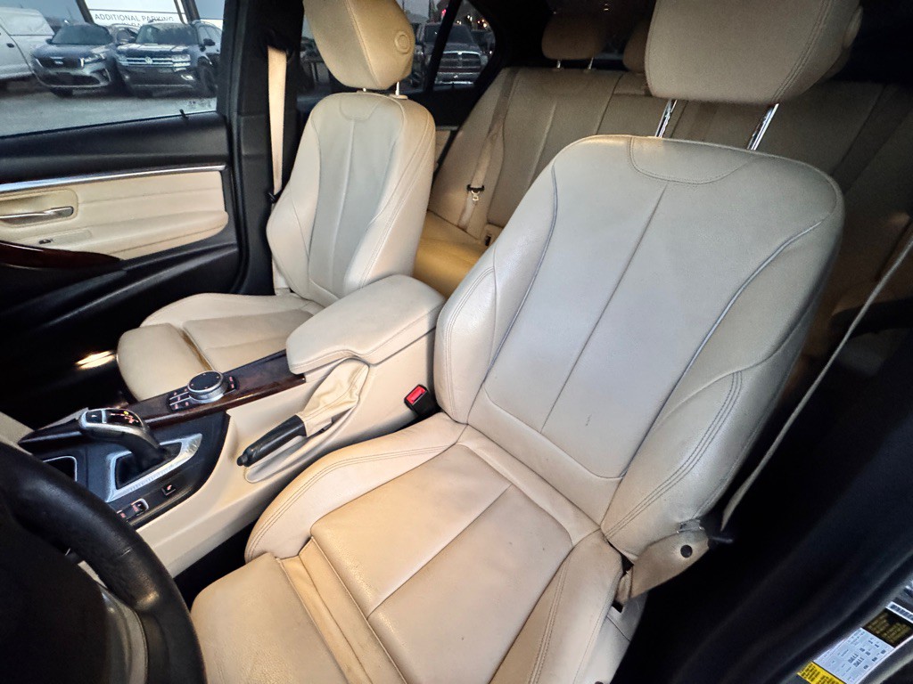 2018 BMW 3 Series Image 22