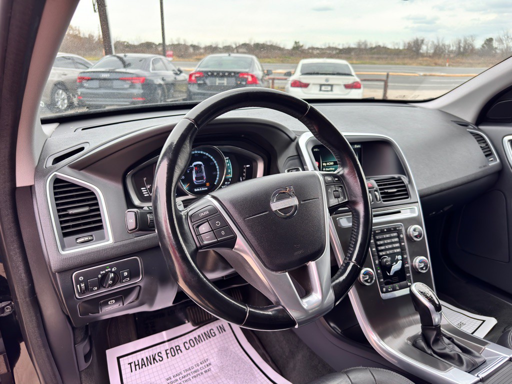2015 Volvo XC60 Image 23