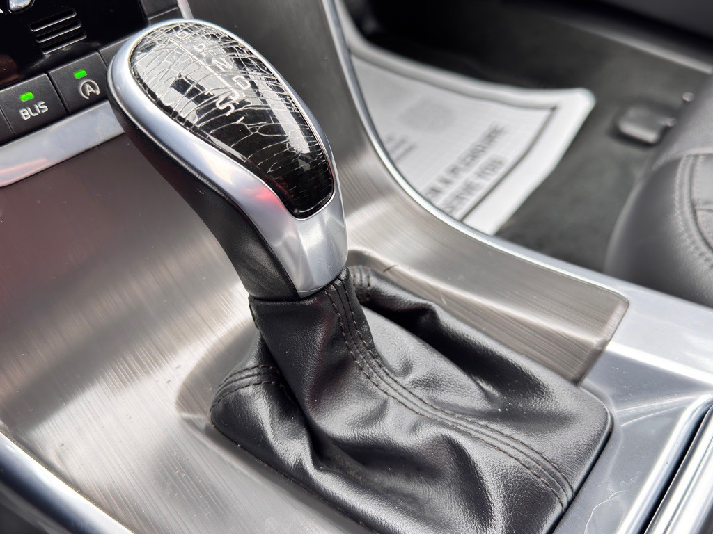 2015 Volvo XC60 Image 29