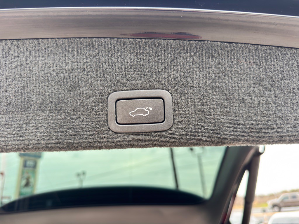 2015 Volvo XC60 Image 34