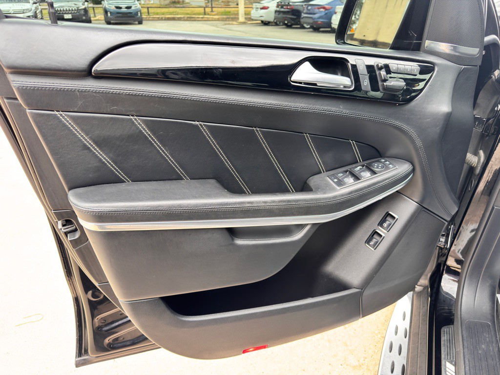 2013 Mercedes-Benz GL-Class Image 28