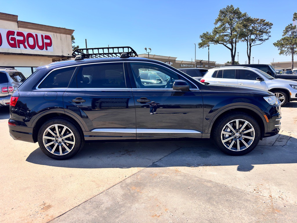 2017 Audi Q7 Image 11
