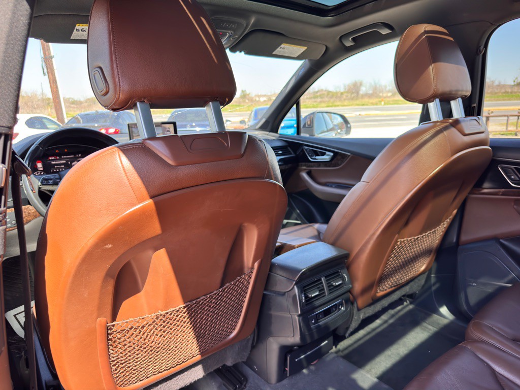2017 Audi Q7 Image 16