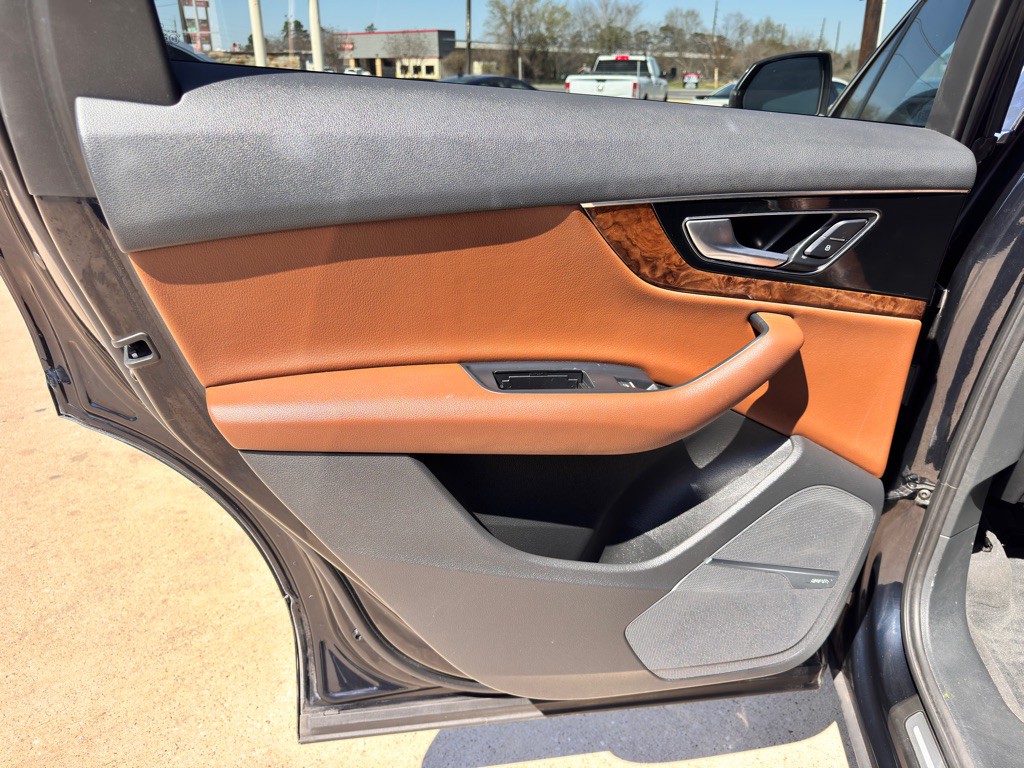 2017 Audi Q7 Image 17