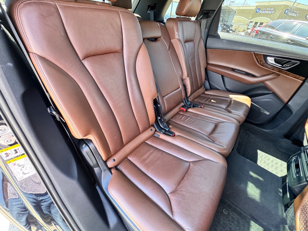 2017 Audi Q7 Image 18