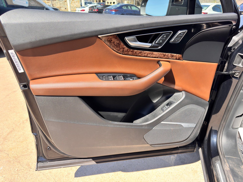 2017 Audi Q7 Image 26