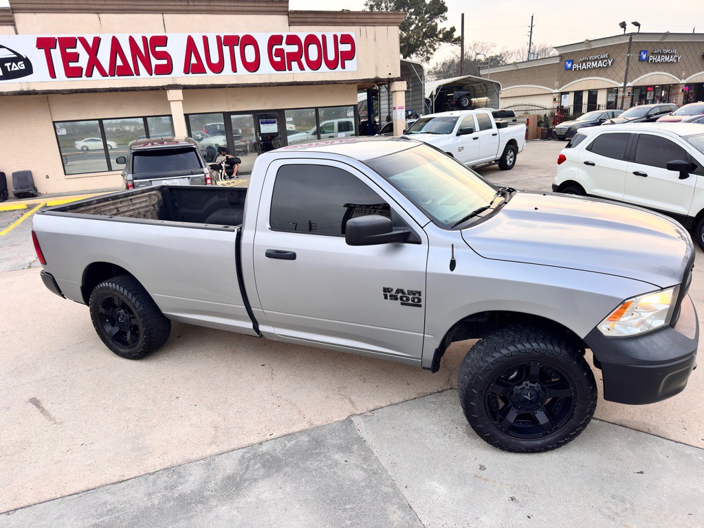 2019 RAM 1500 Image 3