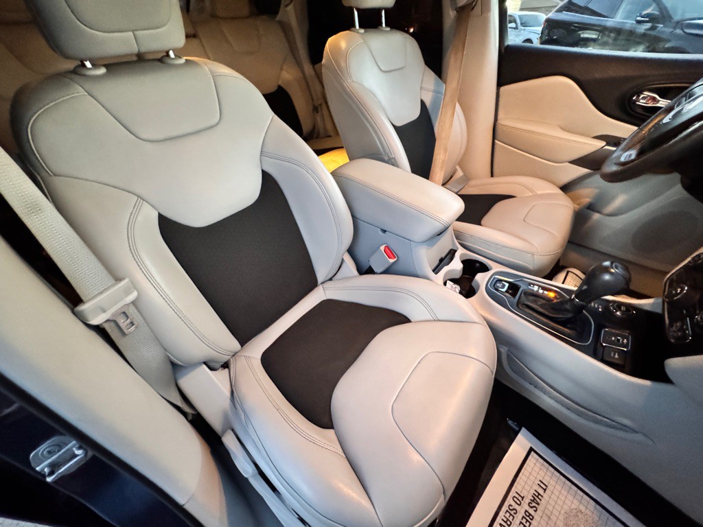 2020 Jeep Cherokee Image 19