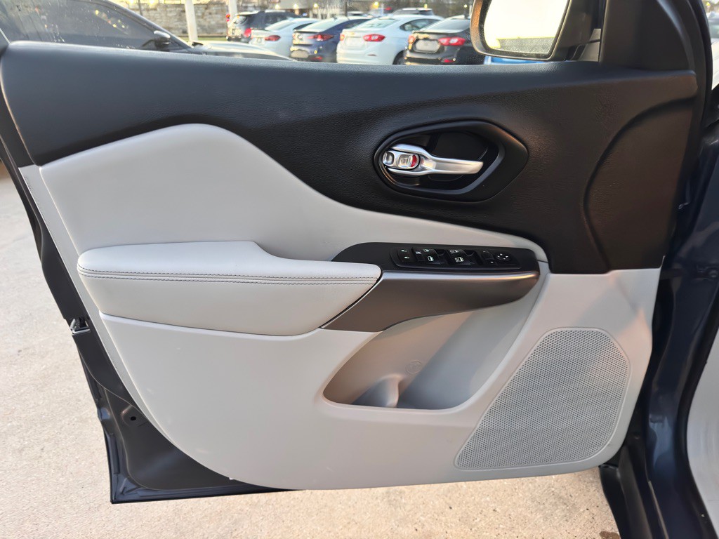 2020 Jeep Cherokee Image 24