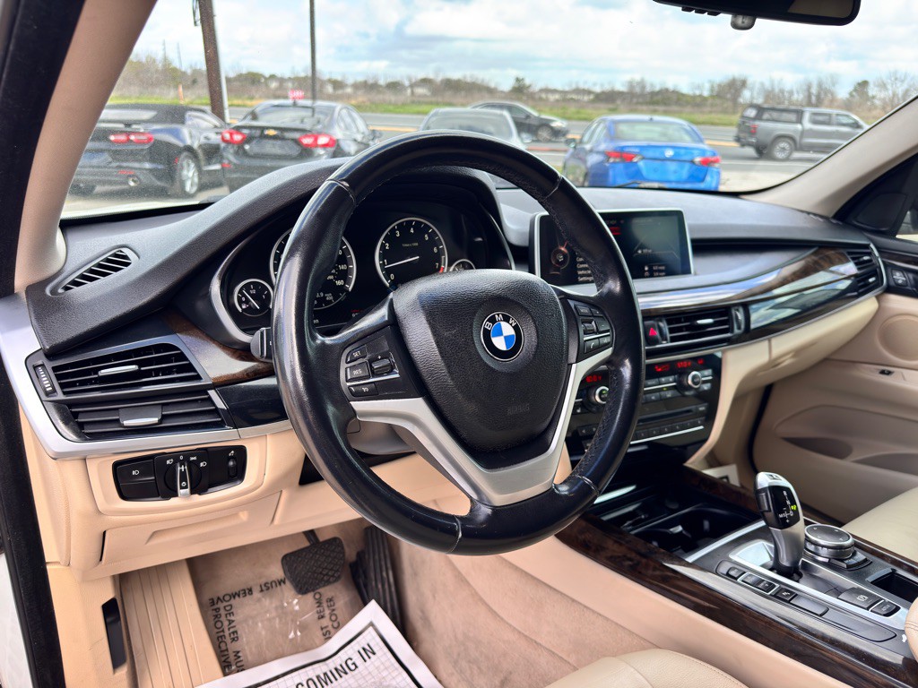 2015 BMW X5 Image 24