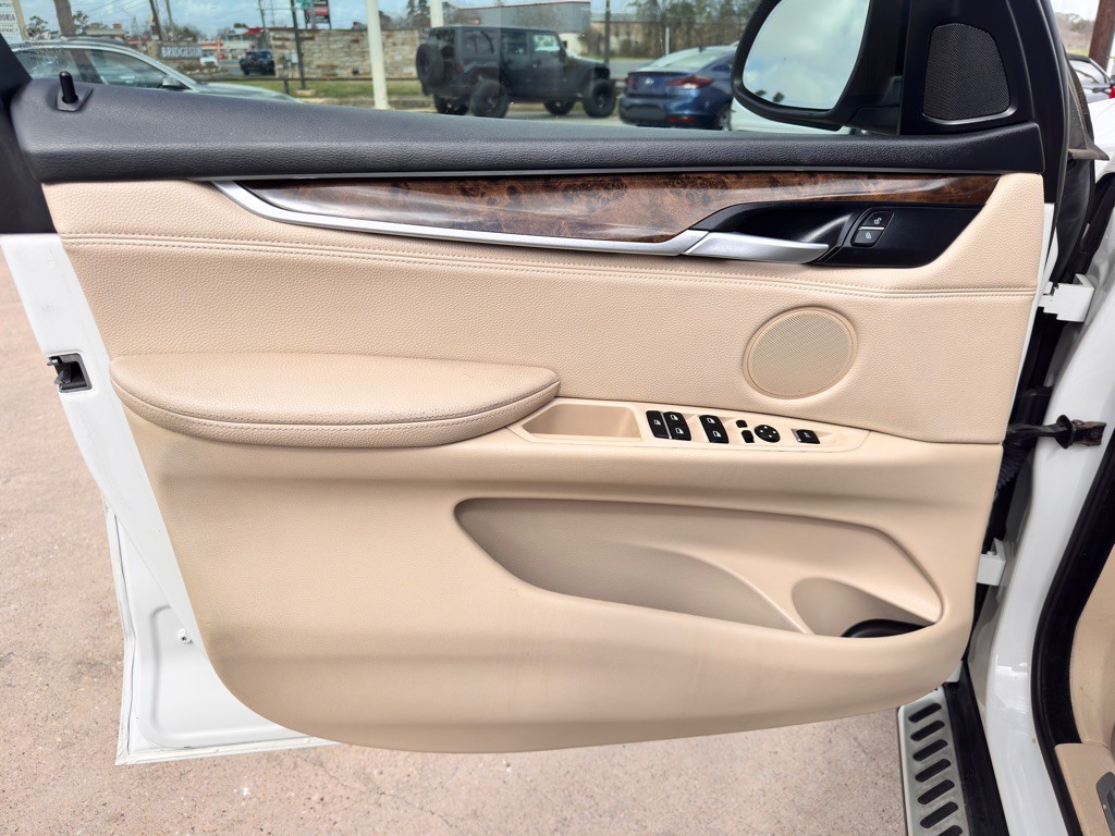 2015 BMW X5 Image 25