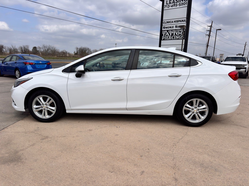 2017 Chevrolet Cruze Image 8