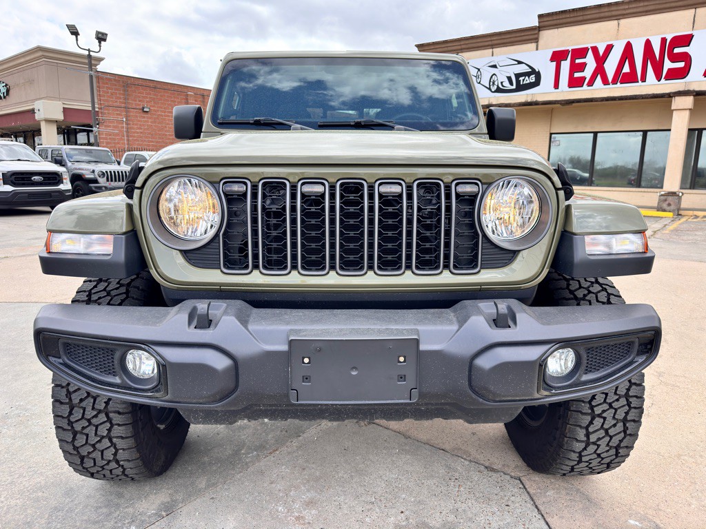 2025 Jeep Gladiator Image 4