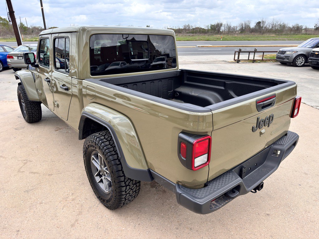 2025 Jeep Gladiator Image 9
