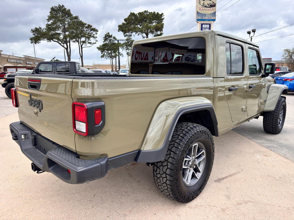 2025 Jeep Gladiator Image 11