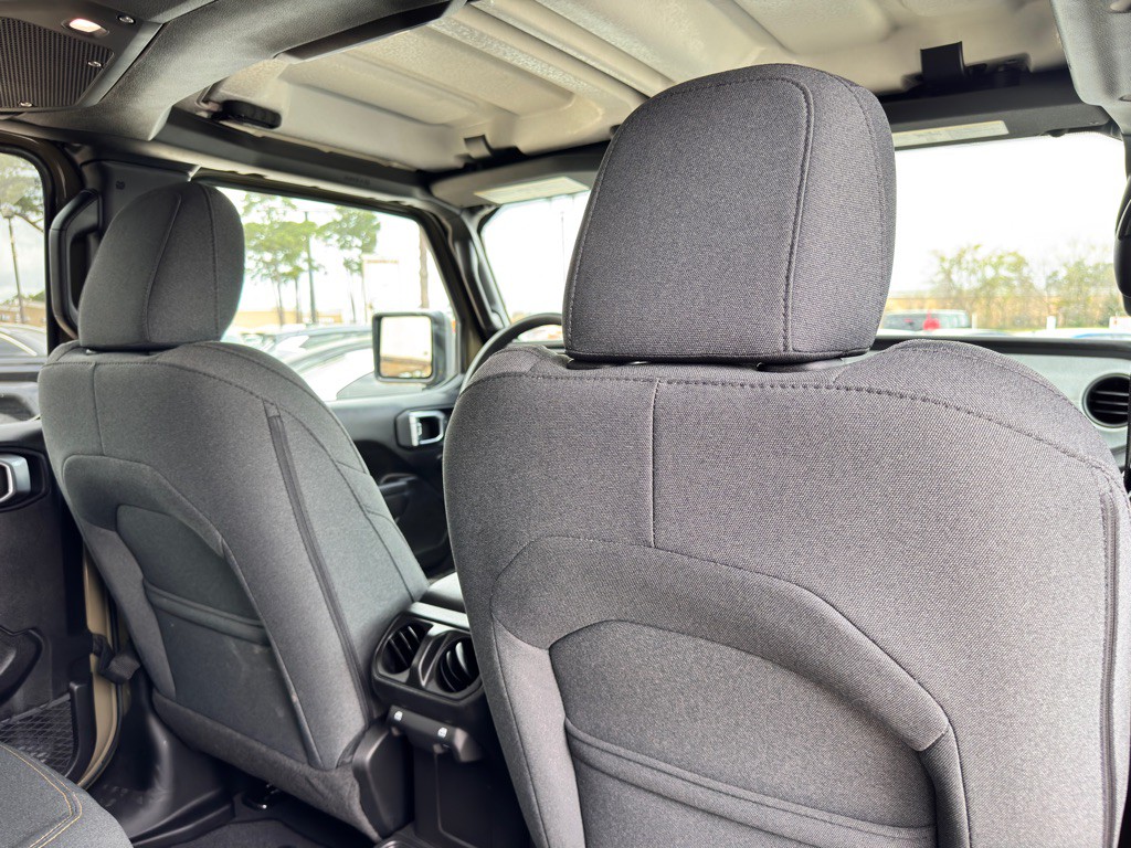 2025 Jeep Gladiator Image 18