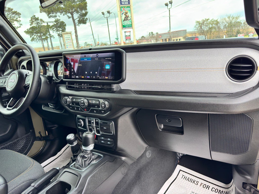 2025 Jeep Gladiator Image 21