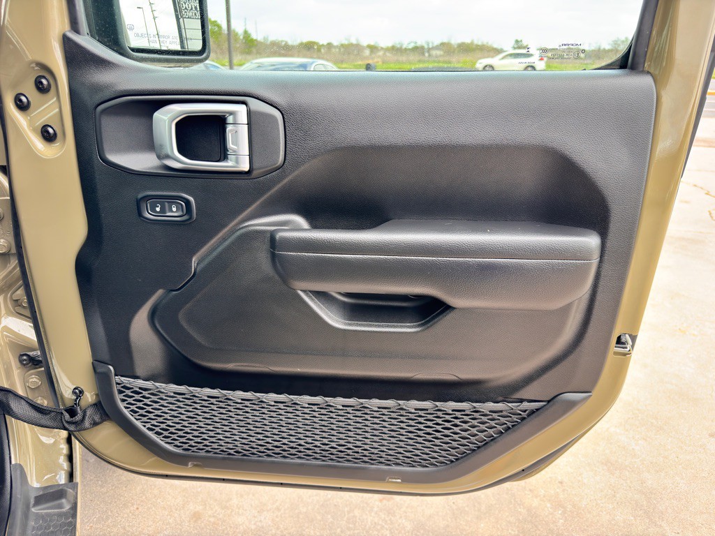 2025 Jeep Gladiator Image 22