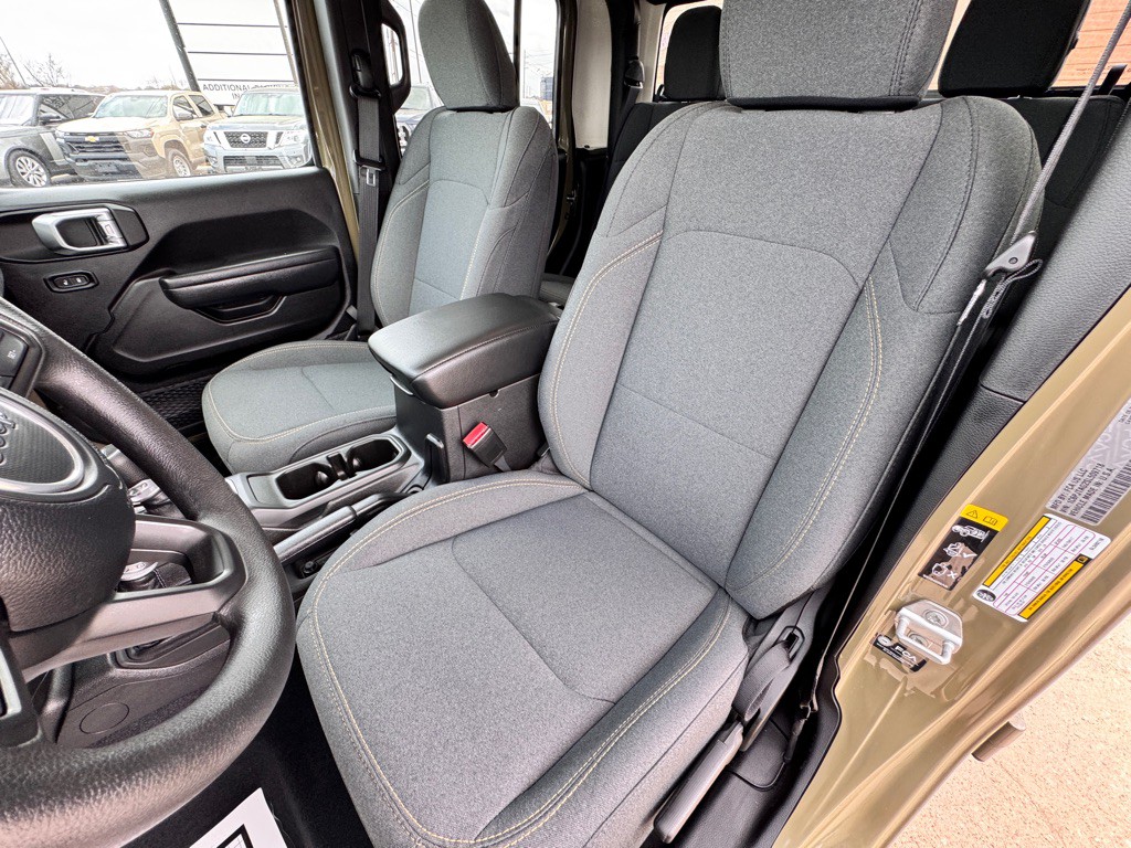 2025 Jeep Gladiator Image 23