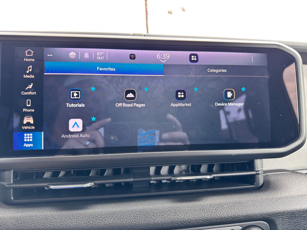 2025 Jeep Gladiator Image 28