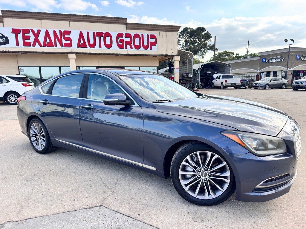 2015 Hyundai Genesis Image 2