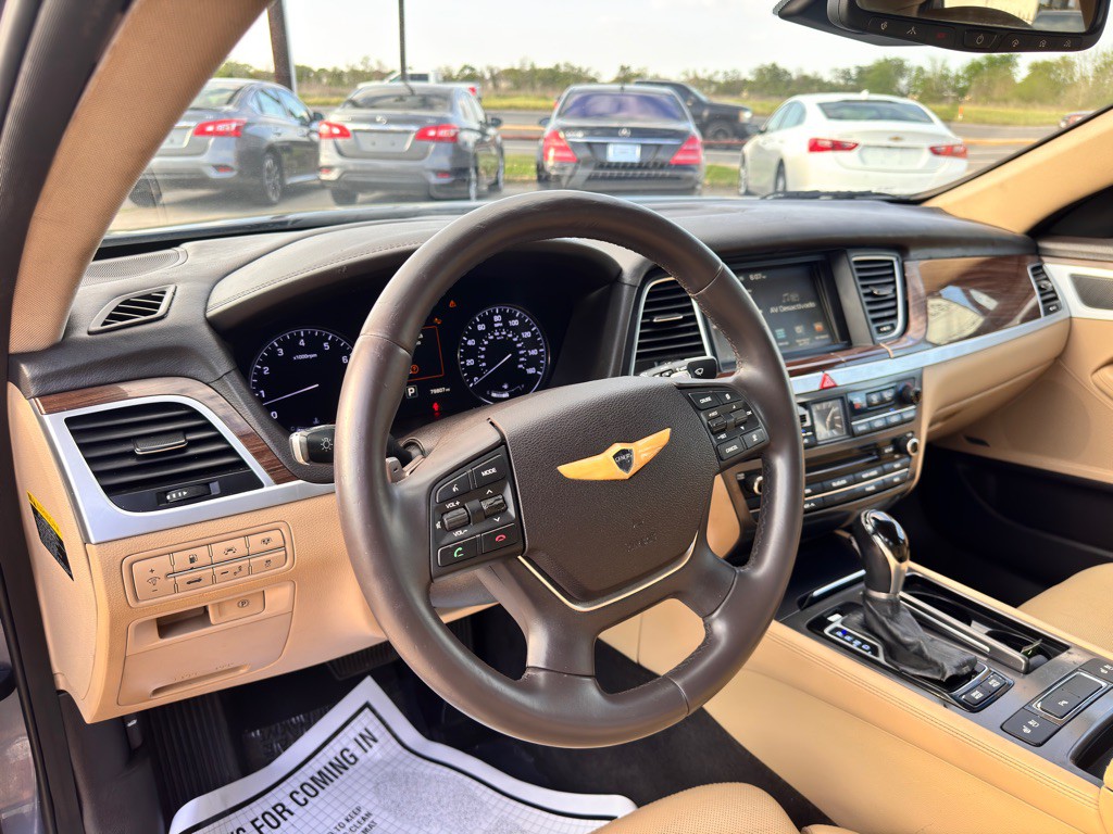 2015 Hyundai Genesis Image 24