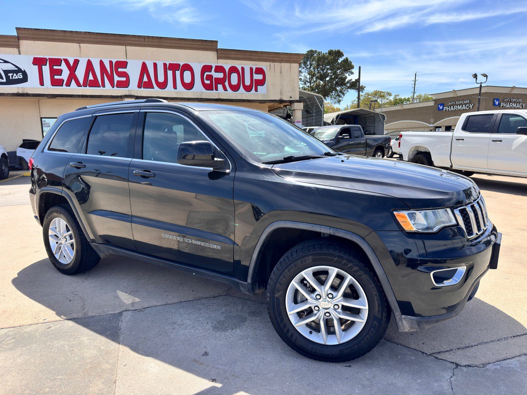 2017 Jeep Grand Cherokee Image 2