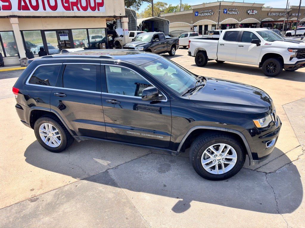 2017 Jeep Grand Cherokee Image 3