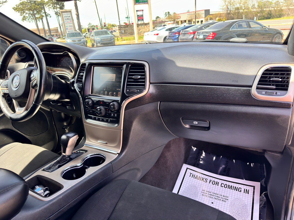 2017 Jeep Grand Cherokee Image 18