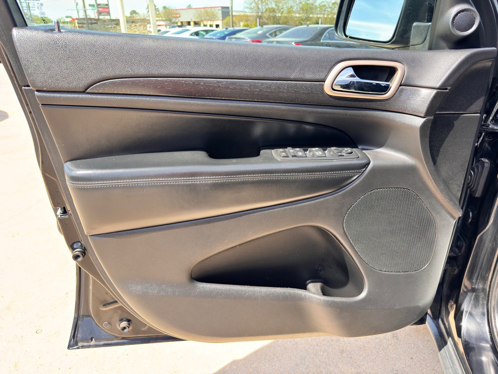 2017 Jeep Grand Cherokee Image 22