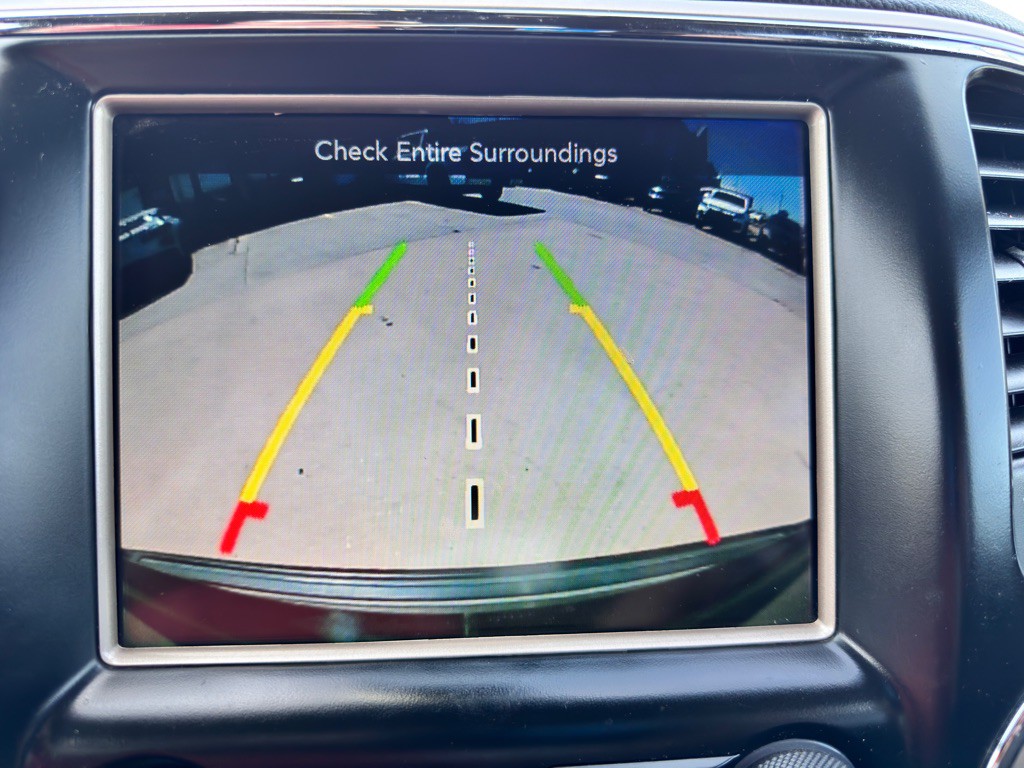 2017 Jeep Grand Cherokee Image 25