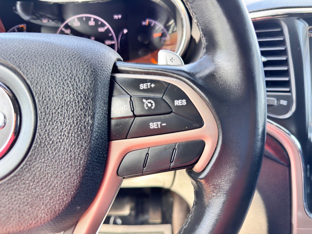 2017 Jeep Grand Cherokee Image 28